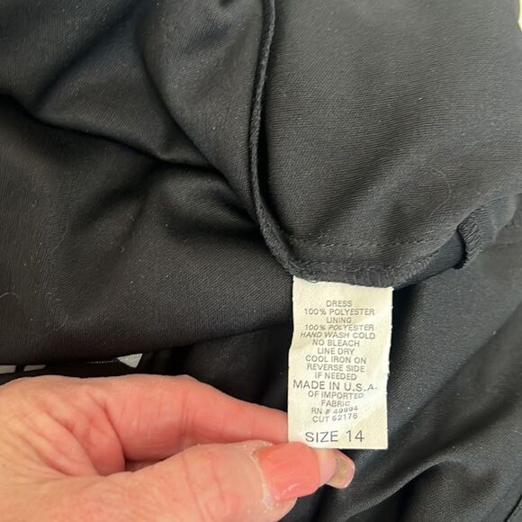R&M Richard’s Dress Size 14 V Neck Short Sleeve Lined Midi Black Silver Metallic - Picture 9 of 10
